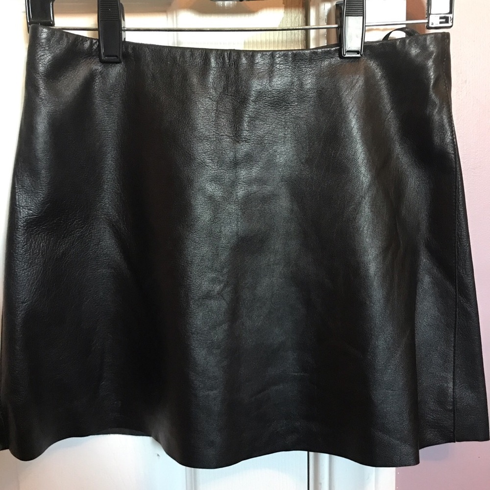 BeBe retro genuine leather skirt. Buttery soft🌟